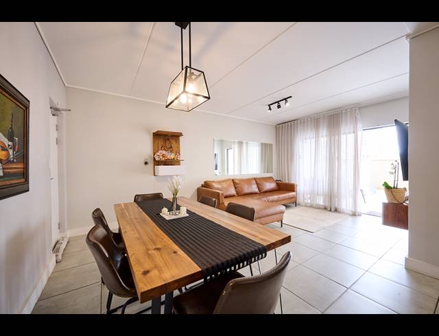 3 BEDROOM APARTMENT TO LET IN WATERFALL